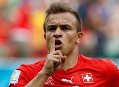 Xherdan Shaqiri freut sich über sein Tor. (Bild: Keystone)