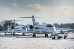 Altenrhein - Flughafen Flugplatz Altenrhein Hohes Verkehrsaufkommen wegen WEF in Davos Zusätzlich ca. 330 Flugzeuge Privatjets (Bild: Ralph Ribi)