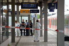 Knife attack at railway station near Munich (Bild: Keystone)