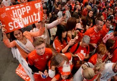 Die Natifans halten der Mannschaft auch nach dem bitteren Aus gegen Argentinien die Treue. (Bild: Keystone)
