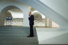 Marc Mächler telefoniert. (Bild: Michel Canonica)