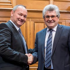 Die neugewählten Ratspräsidenten: Ivo Bischofberger (CVP/AI, Ständerat, rechts) und Jürg Stahl (SVP/ZH, Nationalrat). (Bild: Keystone)