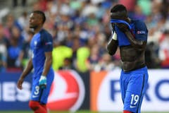 Bacary Sagna kann es nicht fassen. (Bild: Keystone)