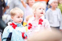 Das Publikum der Band für Kinder Schtärnäföifi. (Bild: Benjamin Manser)