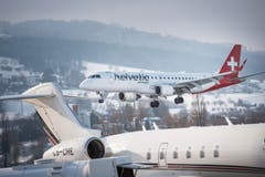 Altenrhein - Flughafen Flugplatz Altenrhein Hohes Verkehrsaufkommen wegen WEF in Davos Zusätzlich ca. 330 Flugzeuge Privatjets (Bild: Ralph Ribi)