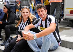 Fans vor dem Match. (Bild: Ralph Ribi)