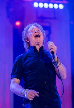 Einer der Hauptacts am Freitagabend war die Band Simply Red. (Bild: Reto Martin)