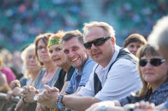 Abtwill SG - Herbert Grönemeyer gibt ein Konzert in der AFG Arena in St. Gallen. Das Publikum vor und während dem Konzert.Abtwill SG - Herbert Grönemeyer gibt ein Konzert in der AFG Arena in St. Gallen. Eindrücke aus dem Publikum. (Bild: Andrea Stalder)