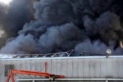 Grossbrand bei der Firma Tuchschmid in Frauenfeld. (Bild: Reto Martin)