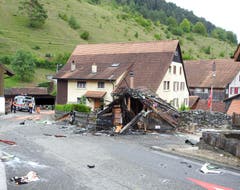 SCHWEIZ FLUGZEUGABSTURZ (Bild: Keystone/Kapo BL)
