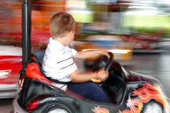 Kinder auf der Tütschbahn. (Bild: Benjamin Manser)