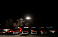 In der Nacht hatten mehrere Polizisten das Gebiet rund um den Absturz bewacht. (Bild: Keystone)
