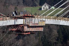 SCHWEIZ TAMINABRUECKE BOGENSCHLUSS (Bild: Keystone)