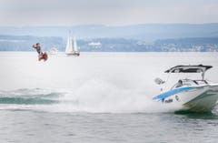 Wakeboard-Spektakel "Roughriderscup" in Romanshorn. Nachwuchstalent Jamie ist mit 13 Jahren schon sehr gut unterwegs. (Bild: Andrea Stalder)