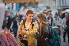 Jahrmarkt Leute Stimmung (Bild: Michel Canonica)