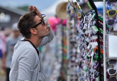 Passt die Brille? (Bild: Reto Martin)