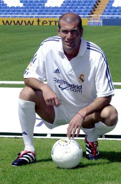 Platz 13: Zinedine Zidane. 2001 für 73,5 Millionen Euro von Juventus Turin nach Real Madrid. (Bild: J.J. Guillen / Keystone)