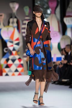 Akris - Runway - Paris Fashion Week Ready to Wear S/S 2018 (Bild: Caroline Blumberg)