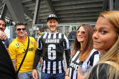 Fans vor dem Match. (Bild: Ralph Ribi)