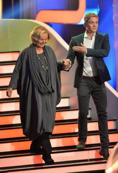 Mit dem Schauspieler Matthias Schweighöfer nimmt Kubitschek 2013 an der Unterhaltungsshow "Wetten, dass...?" teil. (Bild: Keystone)