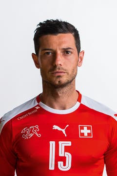 Blerim Dzemaili: 3. Ohne Aktion: Ihn sucht man bis zur 66. Minuten vergebens, ehe er ausgewechselt wird. (Bild: Keystone)