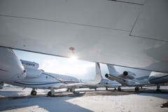 Altenrhein - Flughafen Flugplatz Altenrhein Hohes Verkehrsaufkommen wegen WEF in Davos Zusätzlich ca. 330 Flugzeuge Privatjets (Bild: Ralph Ribi)