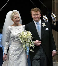 Ein Bild aus glücklichen Tagen: Hochzeit am 24. April 2004. (Bild: Keystone)