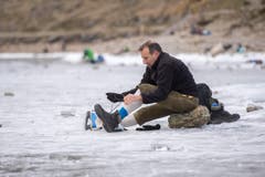 Die Ostschweiz läuft Schlittschuh auf dem Seealpsee (Bild: Urs Bucher)