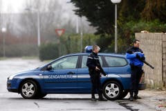Police hunt for Charlie Hebdo suspects (Bild: Keystone)