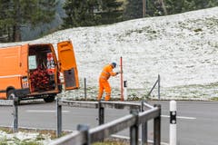 Erster Schnee auf der Fahrt Urnäsch, Chräzerli, Schwägalp. (Bild: Hanspeter Schiess)