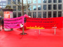 Auch diese Plakate stellten die Linken auf. (Bild: Martin Rechsteiner)