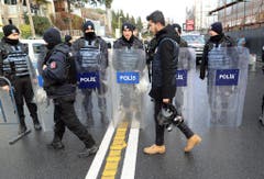 Aftermath of gun attack at a night club in Istanbul (Bild: Keystone)