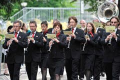 Die Musikgesellschaft Helvetia bei einem Vortrag. (Bild: Hanspeter Schiess)