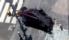 Vehicle strikes pedestrians in Times Square (Bild: Keystone)