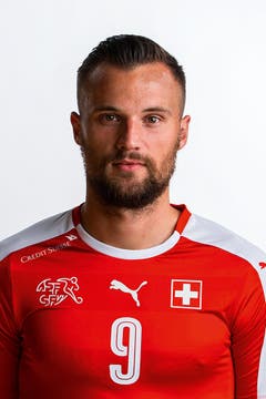Haris Seferovic: 4. Der Benfica-Stürmer erhält in seinem Heimstadion kaum Bälle, hat nur eine Halbchance. Ist fleissig. (Bild: Keystone)