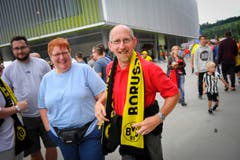 Fans vor dem Match. (Bild: Ralph Ribi)