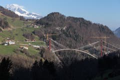 SCHWEIZ TAMINABRUECKE BOGENSCHLUSS (Bild: Keystone)