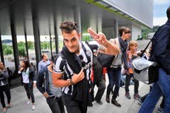 Fans vor dem Match. (Bild: Ralph Ribi)