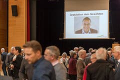 Wahlsonntag im Fürstenlandsaal Gossau. Von beiden Kandidaten für das Gossauer Stadtpräsidium gewinnt Wolfgang Giella (parteilos) vor Daniel Lehmann (CVP). (Bild: Hanspeter Schiess)