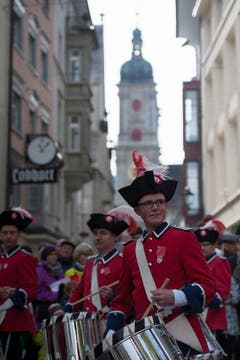 Der Tambourenverein Solothurn sorgte für musikalische Unterhaltung. (Bild: Keystone)