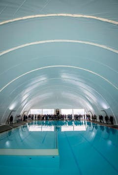 Blick ins Innere der Traglufthalle. (Bild: Reto Martin)