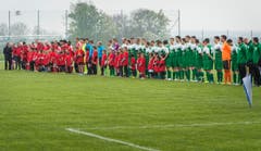 Beide Teams machen sich vor dem Spiel bereit. (Bild: Andrea Stalder)