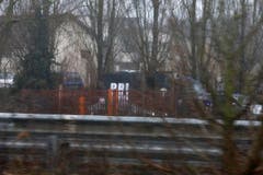 Police hunt for Charlie Hebdo suspects (Bild: Keystone)