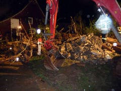 Beim Ober Ganten kamen auf einer Breite von 50 Metern Schlamm, Holz und Geschiebe entgegen. (Bild: Feuerwehr Ebnat-Kappel)