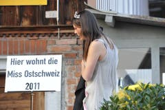 Jeder soll sehen, dass die schönste Ostschweizerin in Muolen wohnt. (Bild: Hanspeter Schiess)