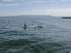 Dem Piloten gelang die Notwasserung auf dem Bodensee. (Bild: Seerettungsdienst Rorschach)