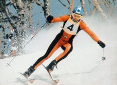 Auch die Schweizer Herren sind 1972 erfolgreich: Bernhard Russi auf dem Weg zu seinem Abfahrts-Olympiasieg. (Bild: Keystone/Str)