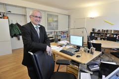 Nino Cozzio im Januar 2013 in seinem Büro. (Bild: HANSPETER SCHIESS/Archiv)