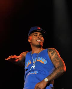 Nas - Tatoos und verführerisches Lächeln. (Bild: Reto Martin)