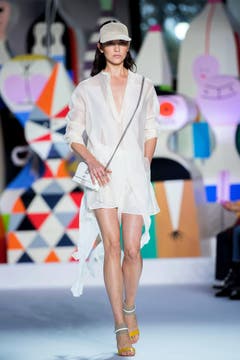 Akris - Runway - Paris Fashion Week Ready to Wear S/S 2018 (Bild: Caroline Blumberg)